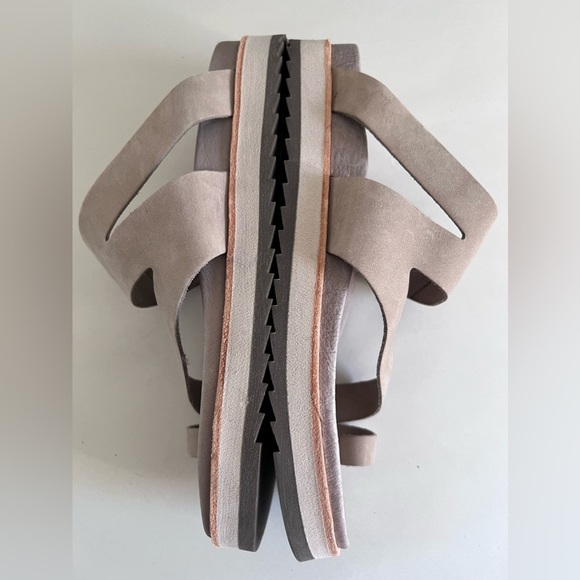 Merrell Moon Sandals - Picture 5 of 6